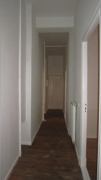 Wohnen mit Charakter: 2-Zimmer-Wohnung in der Stargarder Straße — photo 1